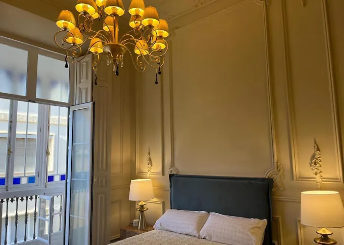 Loles De Cisneros Catedral Apartment