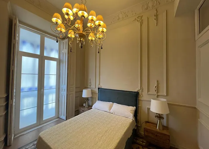 Loles De Cisneros Catedral Apartment *