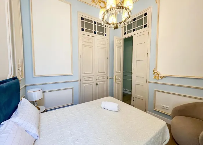 Loles De Cisneros Catedral Apartment *