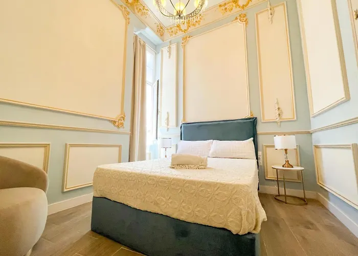 Loles De Cisneros Catedral Apartment Málaga