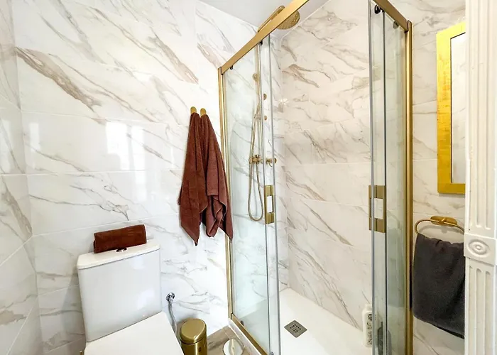 Loles De Cisneros Catedral Apartment