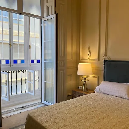 Loles De Cisneros Catedral Apartment *
