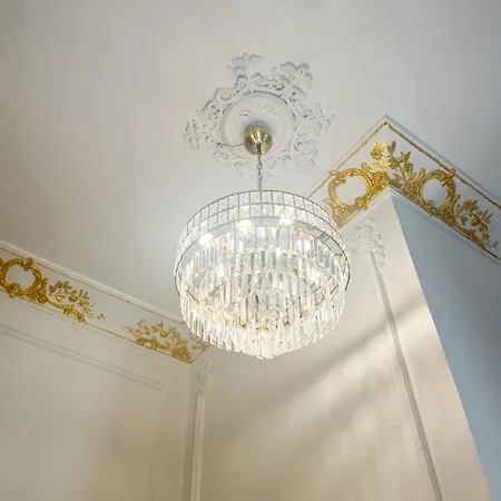 Loles De Cisneros Catedral Apartment
